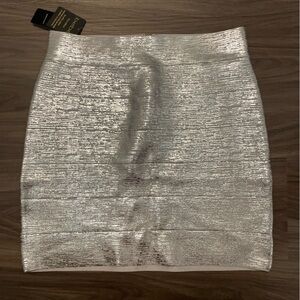 bebe Brushed Foil Bandage Shimmering Silver Mini Skirt size M -NWT